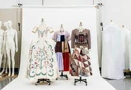 When What Does A Lexicon Of Fashion Mean you think about it, fashion is all about expressing yourself through your clothes. You can be as