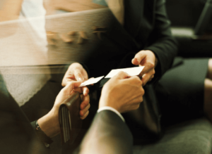 7 Tips To Make An Impressive Business Card