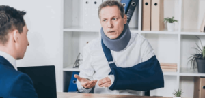 5 Advantages of Hiring a Work Injury Lawyer 