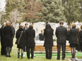 Can Funeral Programs Be Customized?